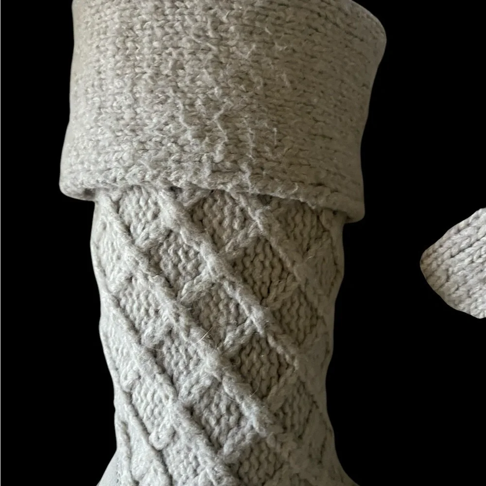 UGG-SIZE 8-TALL GRAY SWEATER BOOTS
